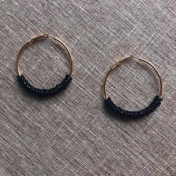 Tres Femmes earrings. - Picture 1 of 7